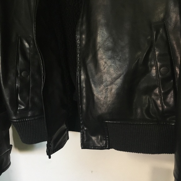 New Men’s Levi’s bomber jacket